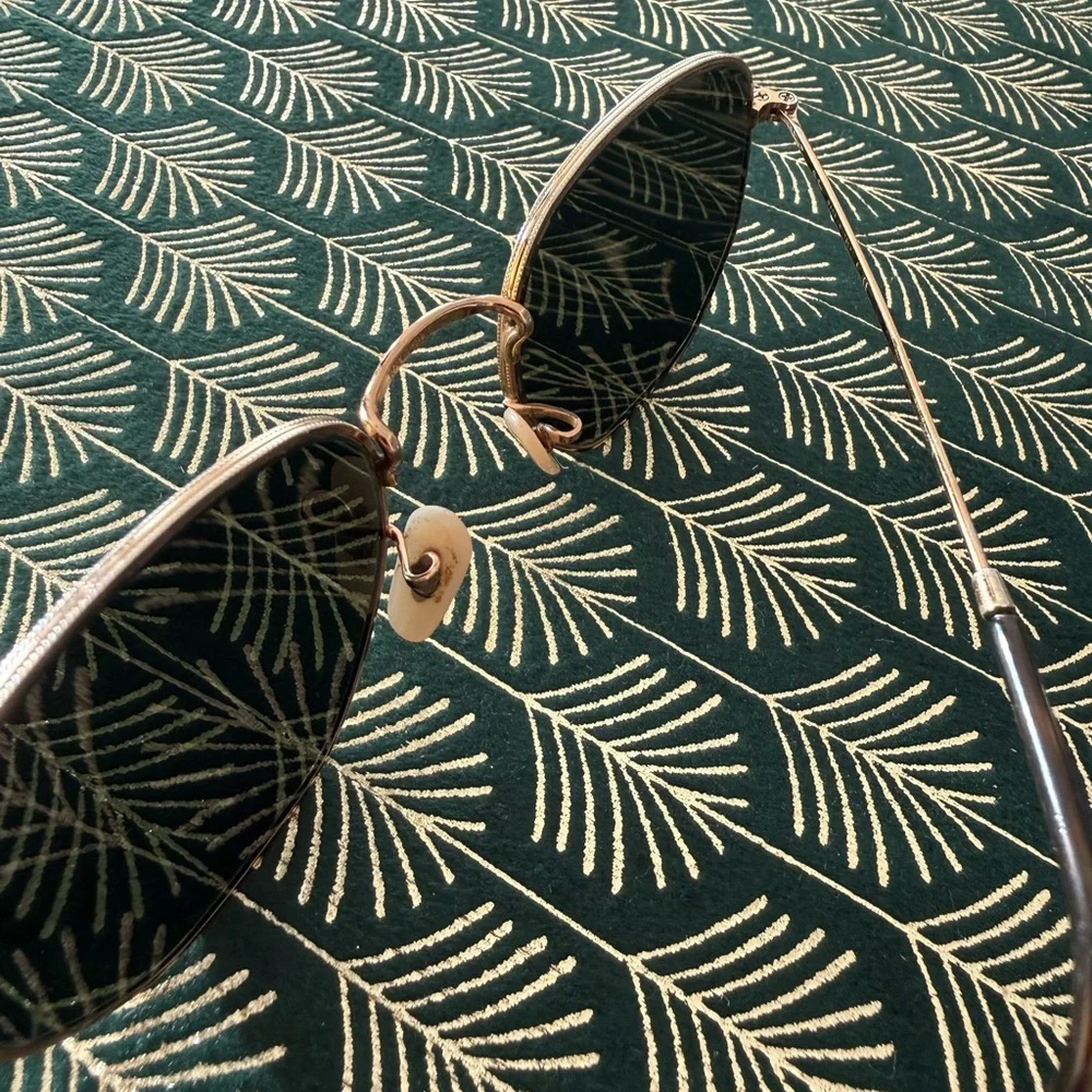 Vintage Rayban Sunglasses Timeless Sleek